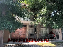 75 e/ 12 y 13 800 - Predovan Propiedades