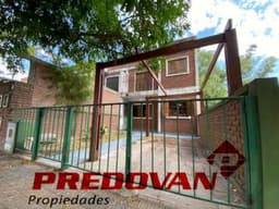 7 e/ 98 y 99 3200 - Predovan Propiedades