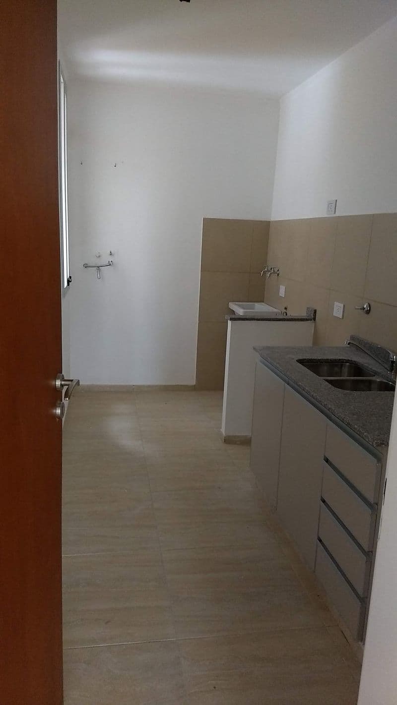 LISANDRO DE LA TORRE 3200 - Sarricchio Bienes Raíces — foto 5