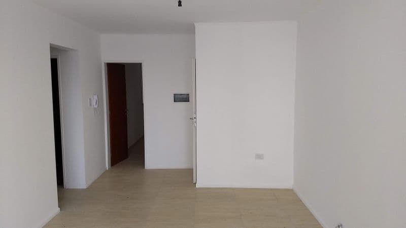 LISANDRO DE LA TORRE 3200 - Sarricchio Bienes Raíces — foto 2