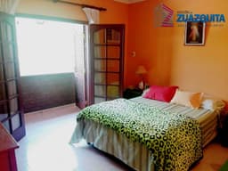 Casa en esquina Av. Italia 1000 00 - Estudio Zuazquita