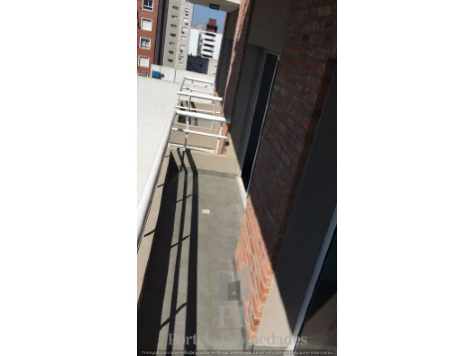 DEPTO DE 2 AMBIENTES EN CENTRO DE MORON — foto 3