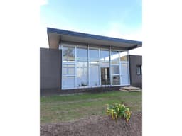 VENTA IMPORTANTE CASA DOS DORMITORIOS IBARLUCEA CON AMPLIO TERRENO