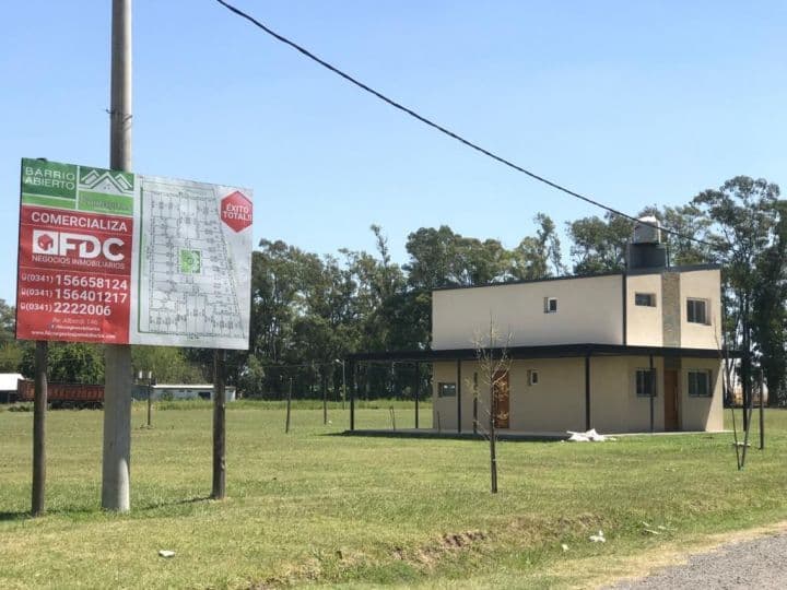 CASA 3 DORMITORIOS GRANADERO BAIGORRIA — foto 1