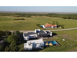 Esplendida Casa De 3 Dormitorios, 3 Baños, Cochera Doble, Pileta Con Solarium Y Quincho. Los Algarrobos