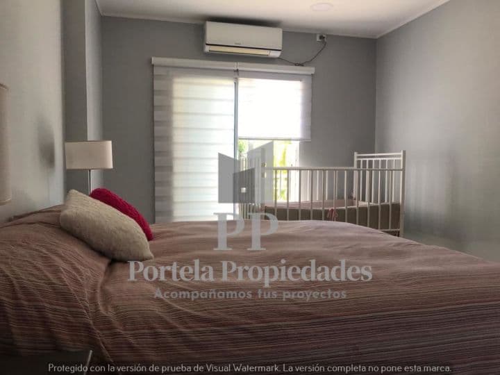 CASA DE 4 AMBIENTES CON PARQUE Y PILETA — foto 11