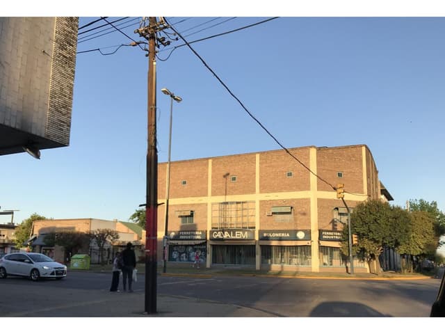 Av. Ovidio Lagos y Biedma - Local y Galpón - 1030 m2