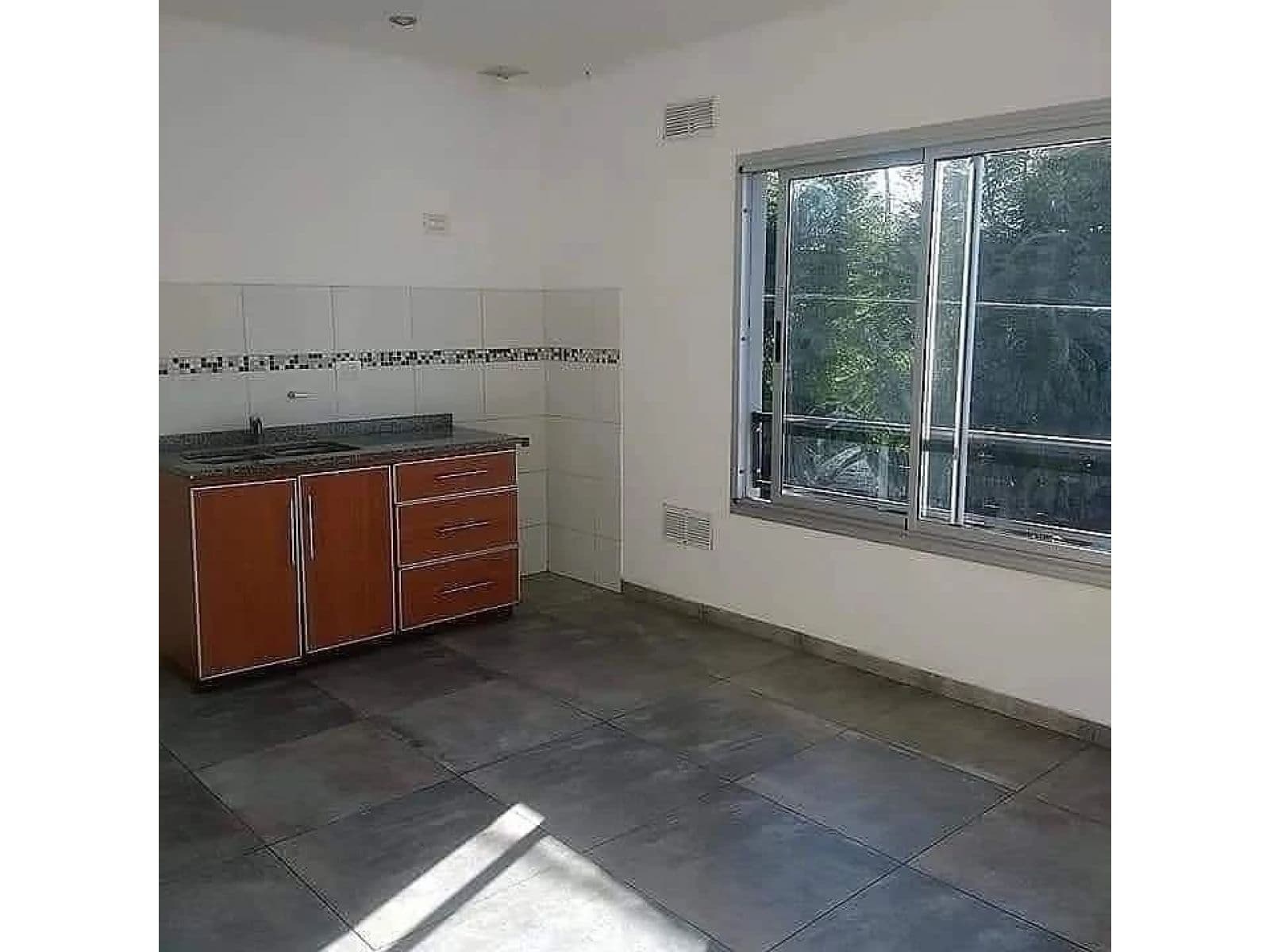 Depto De Dos Ambientes En Planta Baja En Venta — foto 3