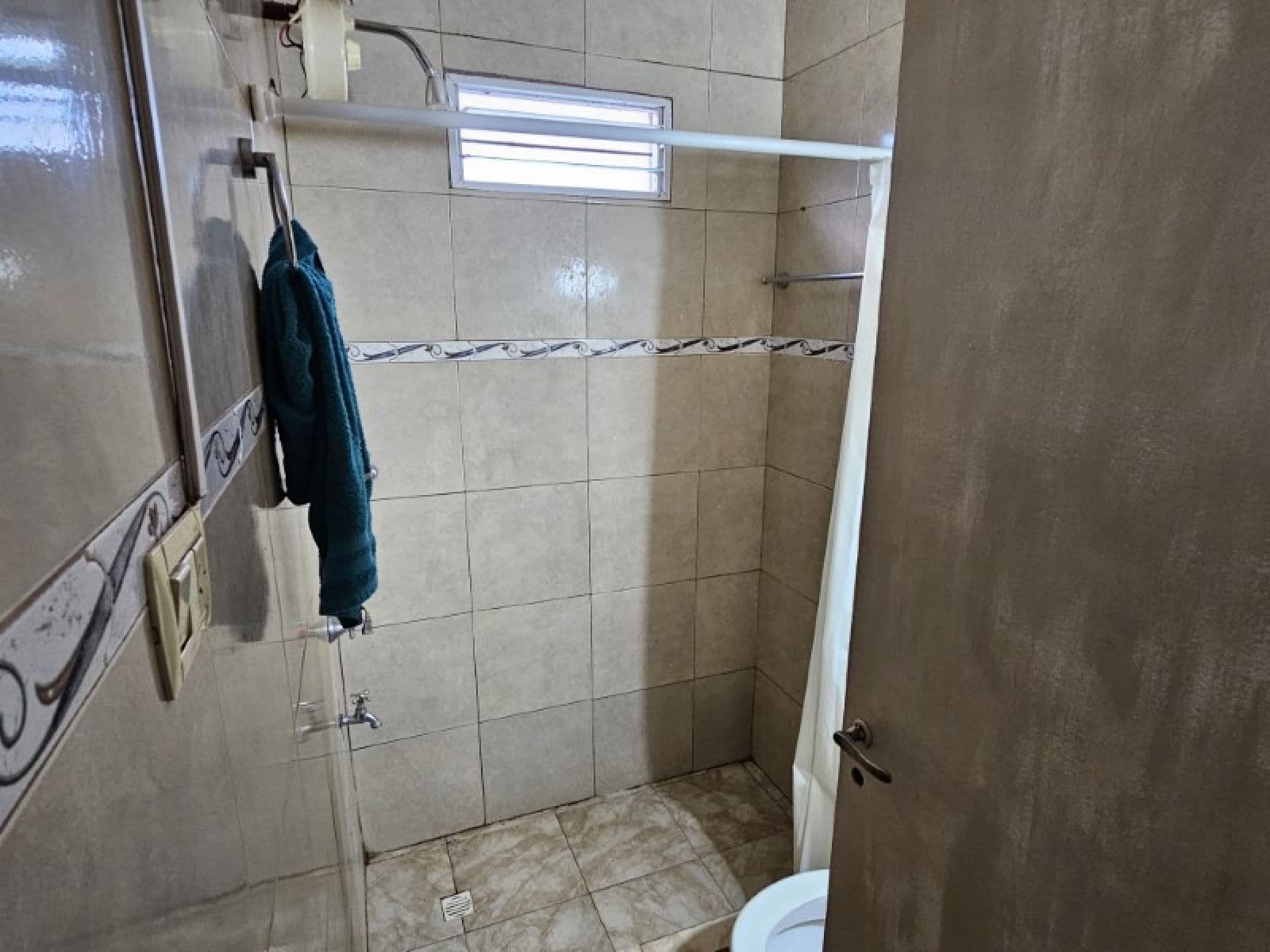 Casa de dos dormitorios, de pasillo. Larrea 828 — foto 14