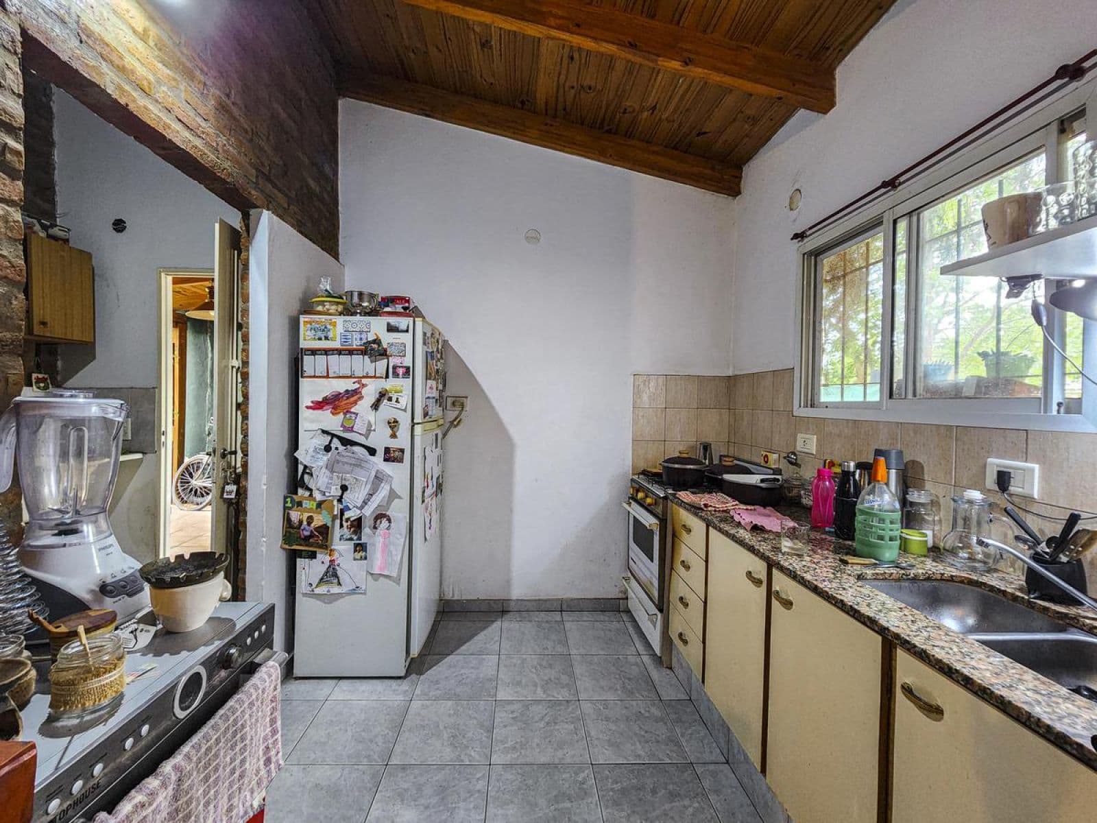 CASA DOS DORMITORIOS -- LOS SOLARES.- FUNES — foto 10