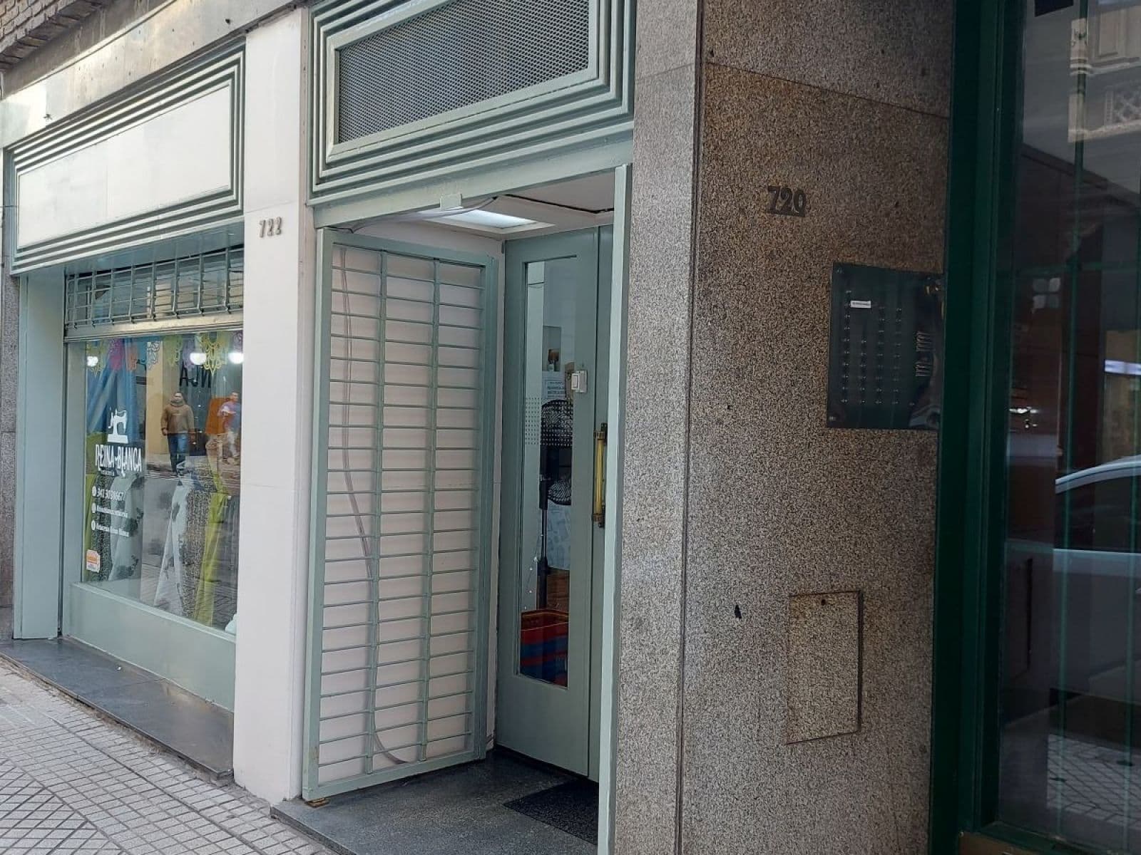 Local comercial con depósito- Entre Rios 720 — foto 4