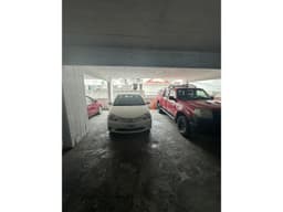 VENTA COCHERA AMPLIA