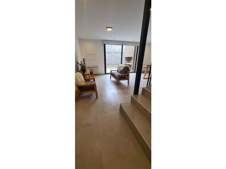 DUPLEX 3 DORM 3 BÑ C/PILETA - VILLA ALLENDE — foto 4