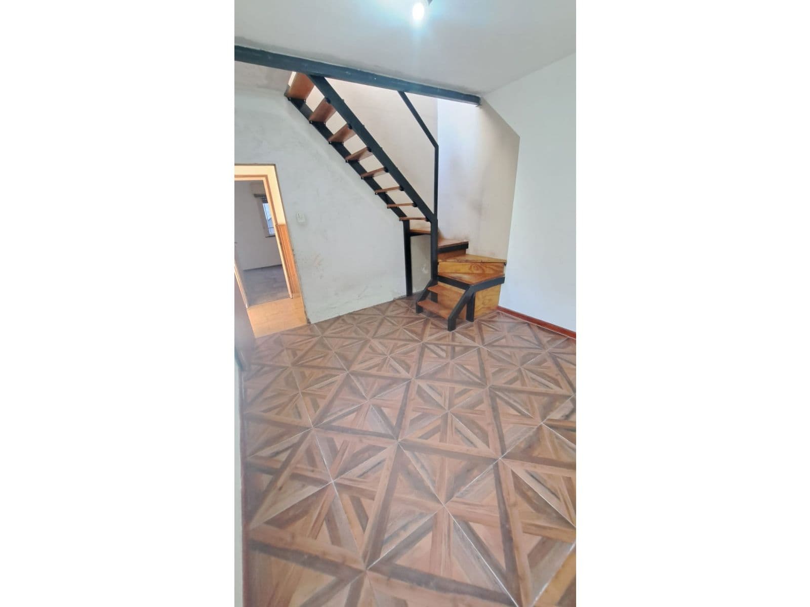 VENTA CASA DE PASILLO TRES DORMITORIOS Y COMODIN ZONA NORTE — foto 11