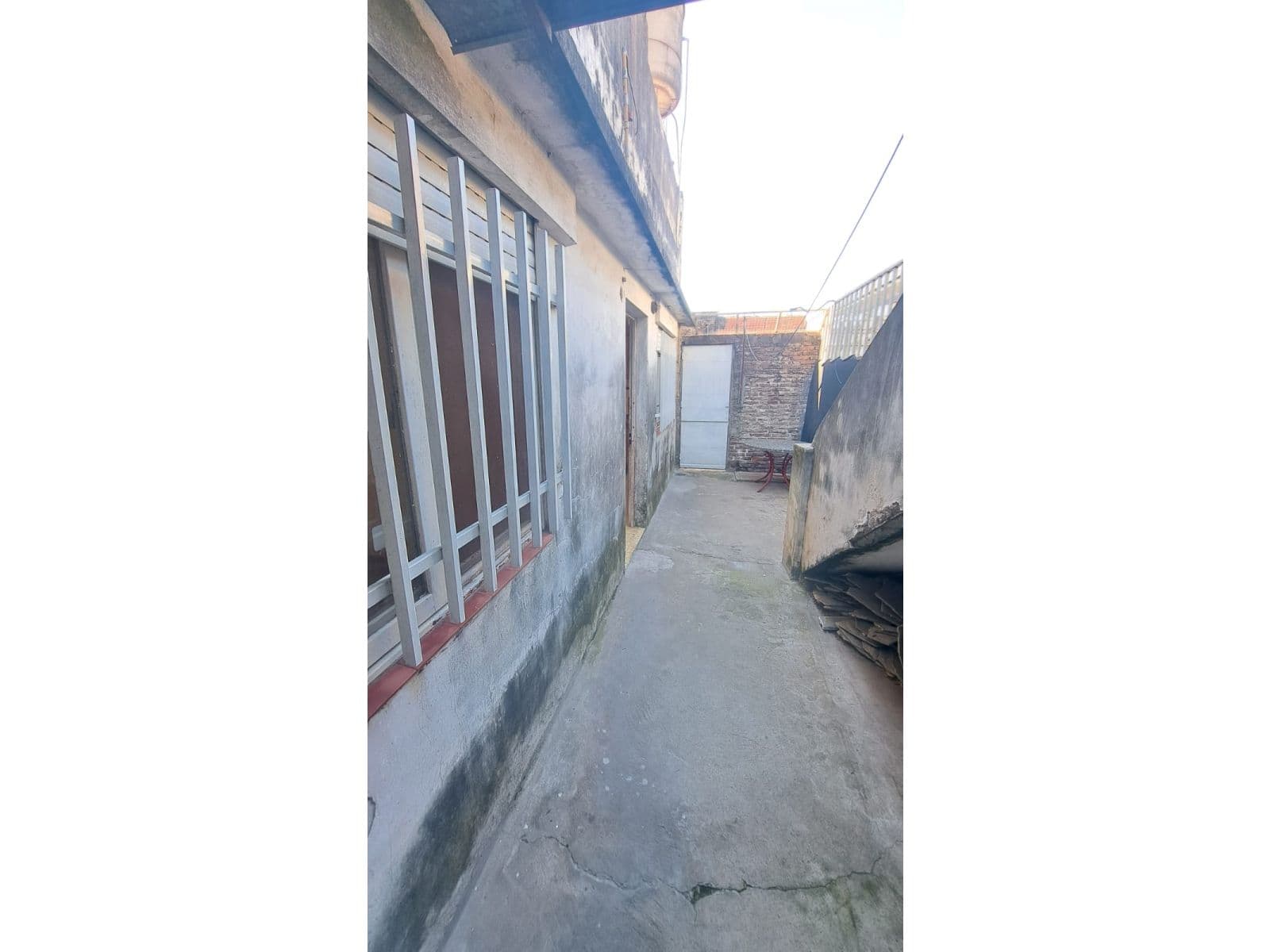 VENTA CASA DE PASILLO TRES DORMITORIOS Y COMODIN ZONA NORTE — foto 6