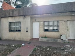 CASTAGNINO  1126 - PLANTA BAJA CON TERRAZA  -