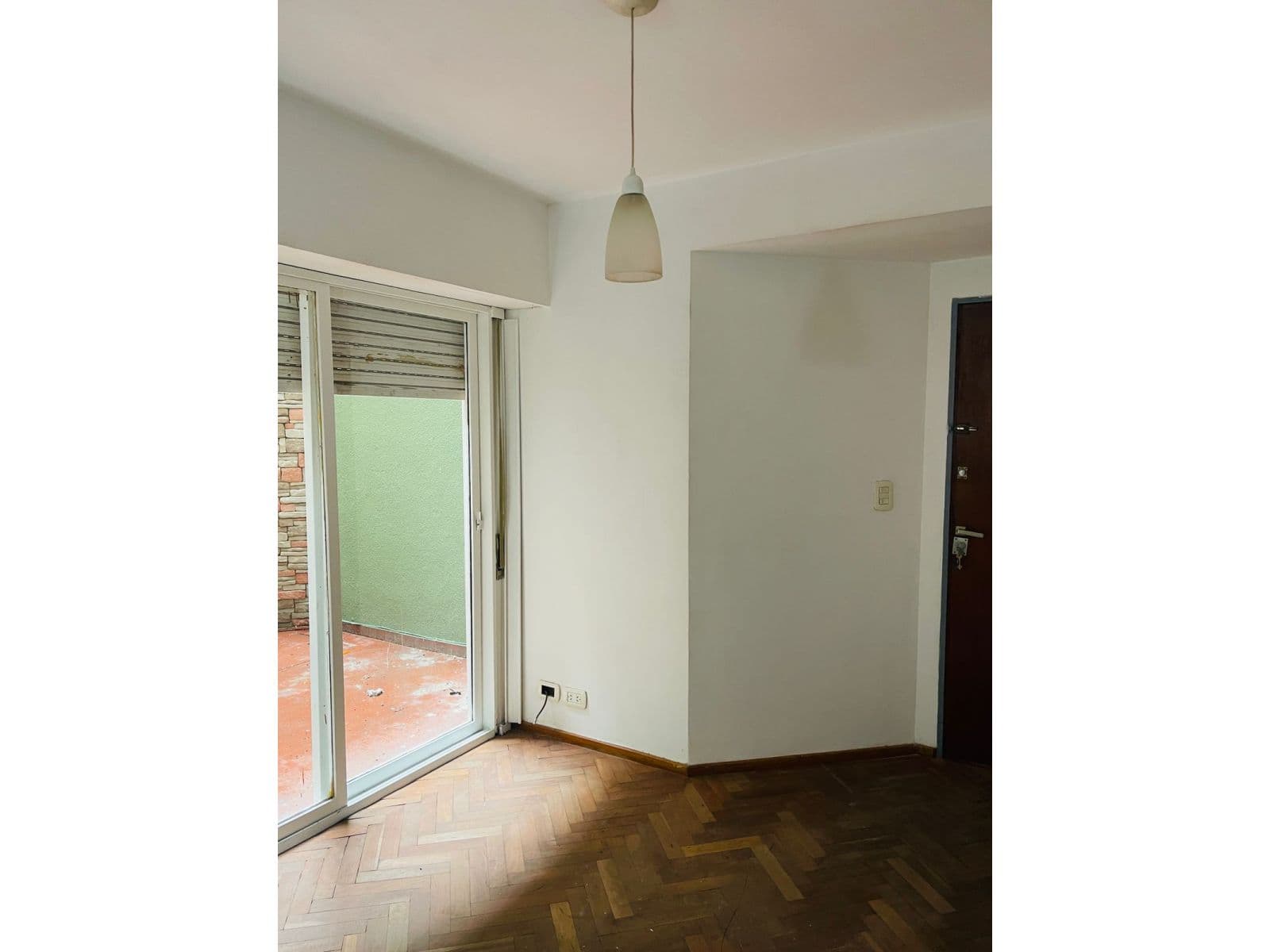 Departamento un dormitorio con Patio en alquiler - zona centro — foto 2