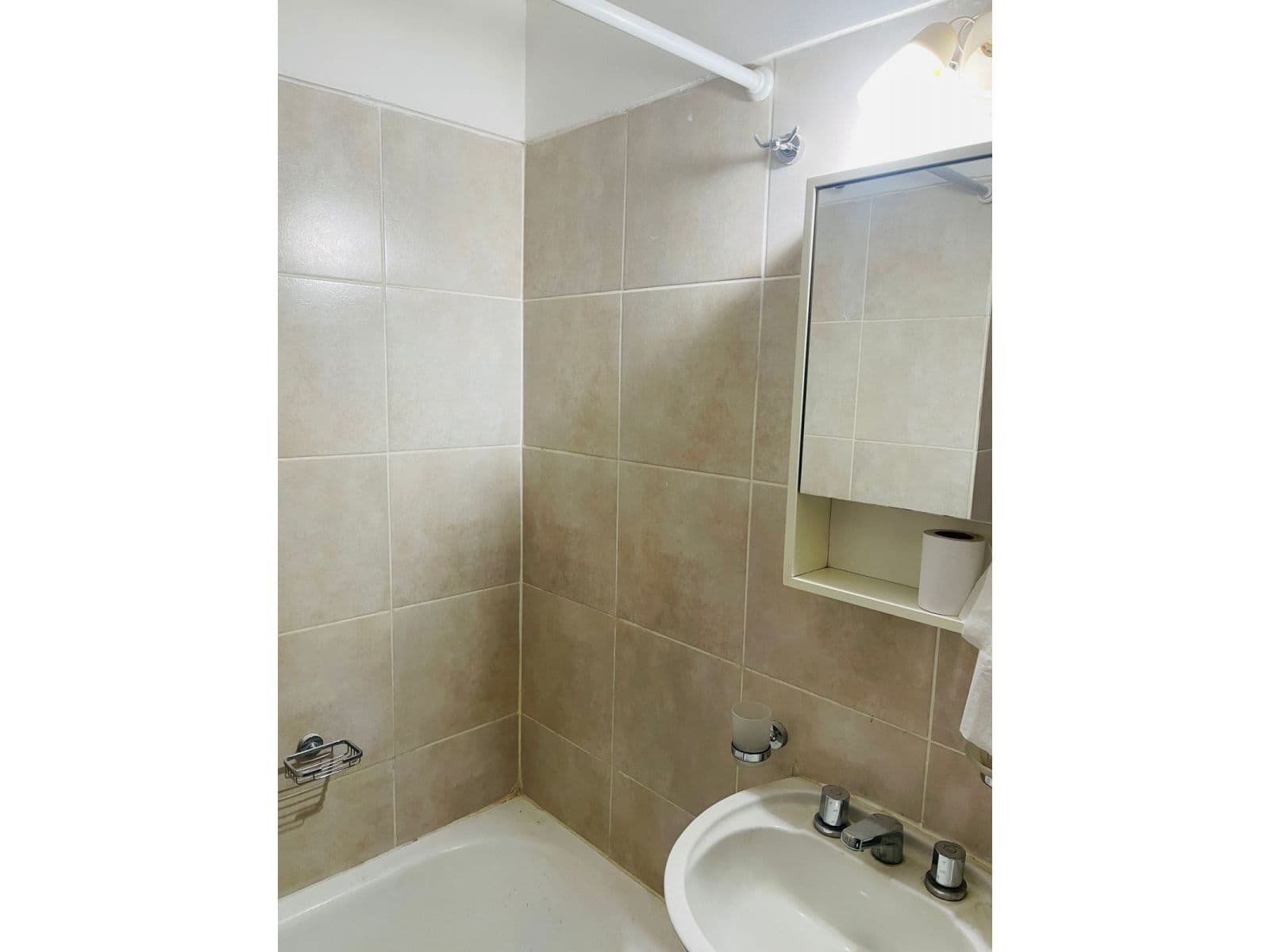 Departamento un dormitorio con Patio en alquiler - zona centro — foto 12