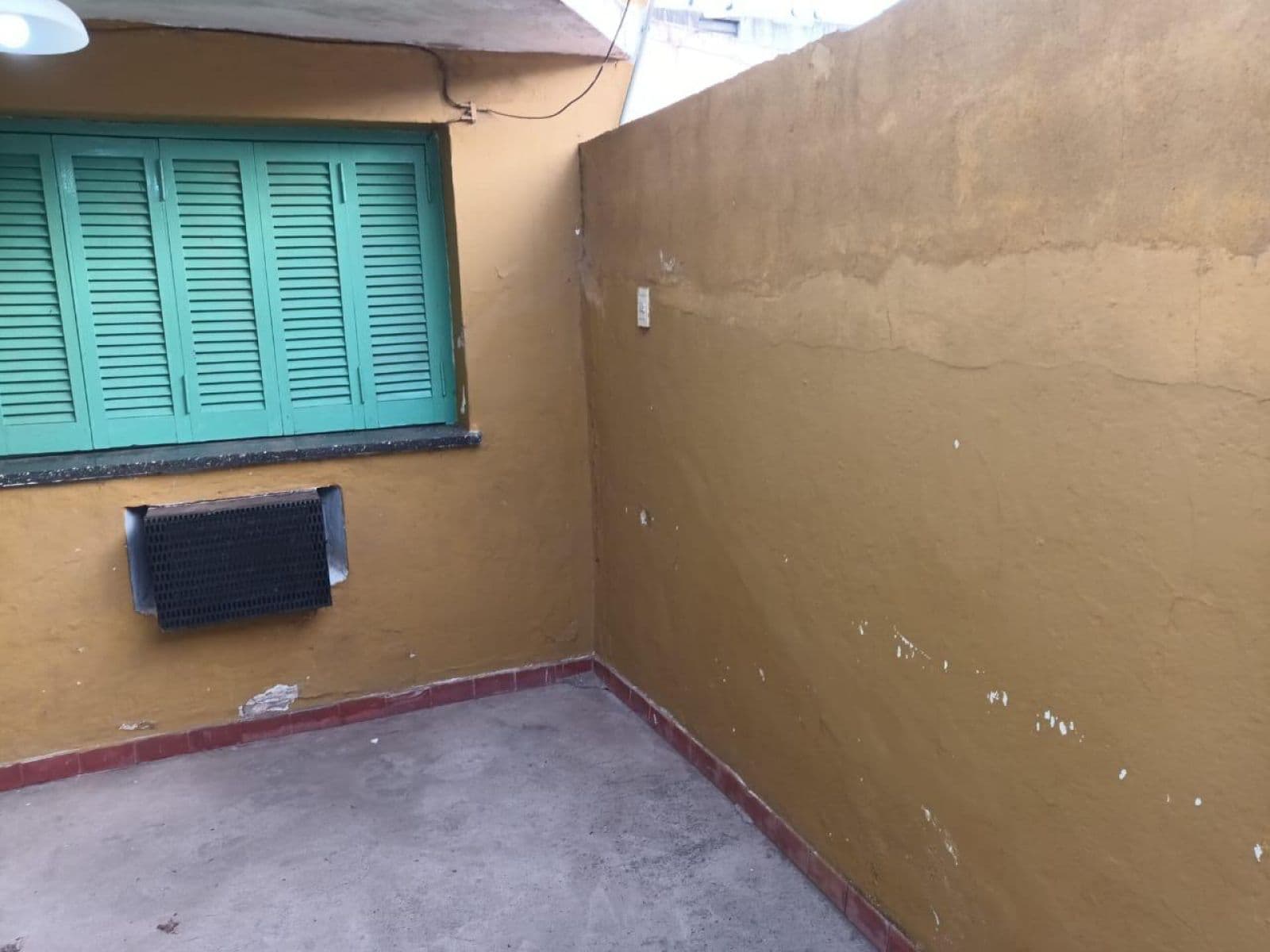Casa de Pasillo con Terreno en Zona Oeste — foto 2