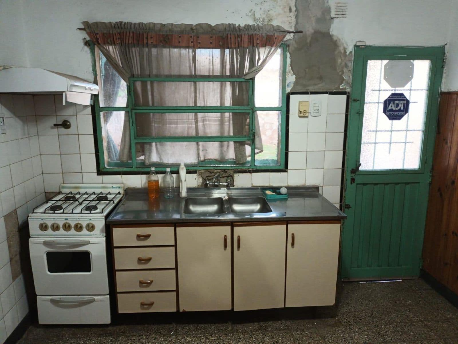Casa de Pasillo con Terreno en Zona Oeste — foto 3