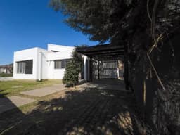 CASA DOS DORMITORIOS  + COMODIN ( AMPLIO ENTREPISO )  - PILETA - FUNES - GARITA 3