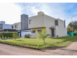 Vendo casa en Villa Catalina APTO BANCOR