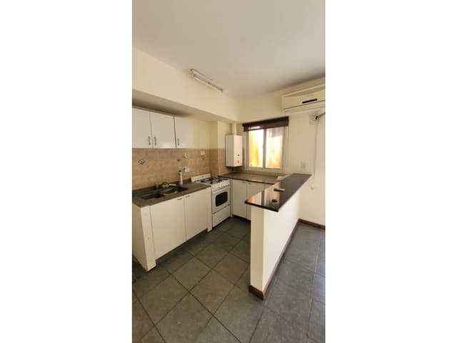 SE ALQUILA DEPARTAMENTO DE 1 DORMITORIO EN CENTRO DE ROSARIO