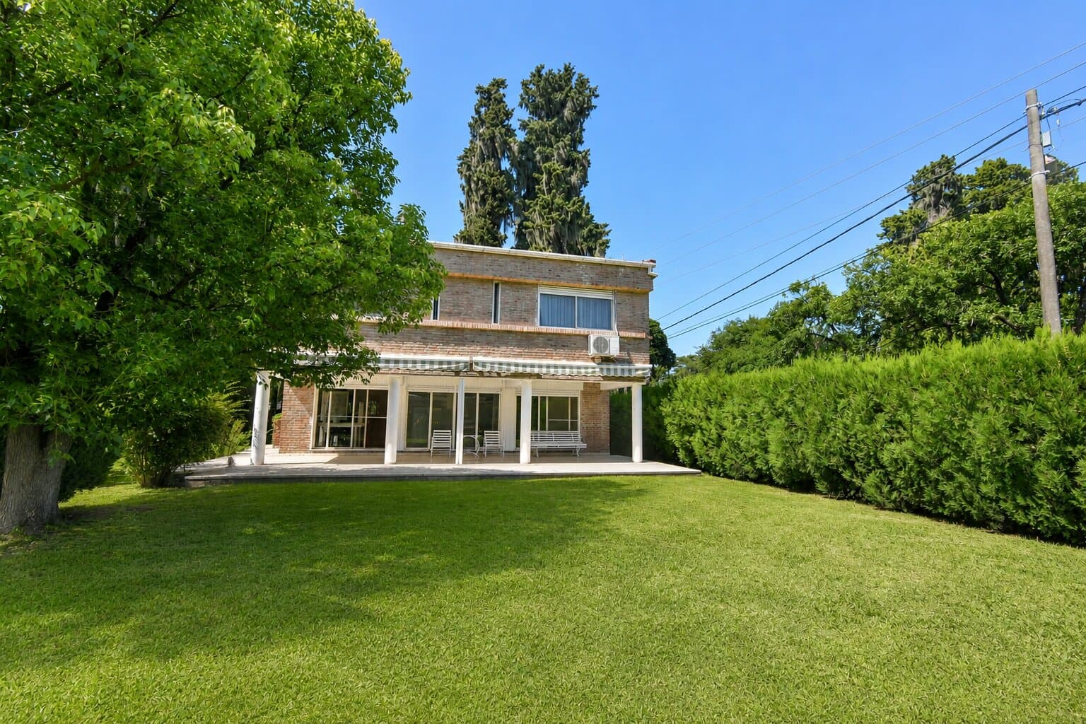 Casa a la venta, centro de Funes. 4 dormitorios. — foto 2