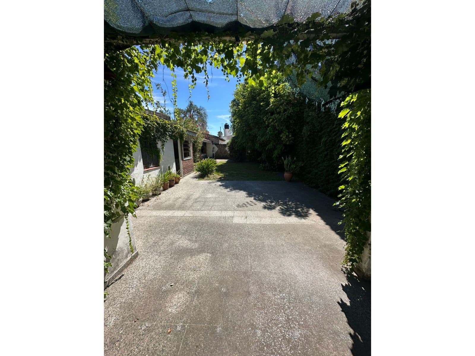VENTA CASA PARA RECICLAR 3 DORMITORIOS ALBERDI RIO — foto 10