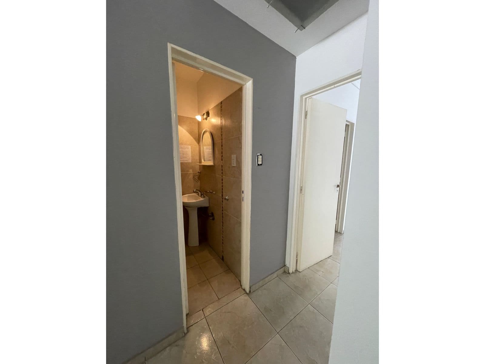 Excelente Local De 120 M2 Con Patio Y Quincho — foto 14
