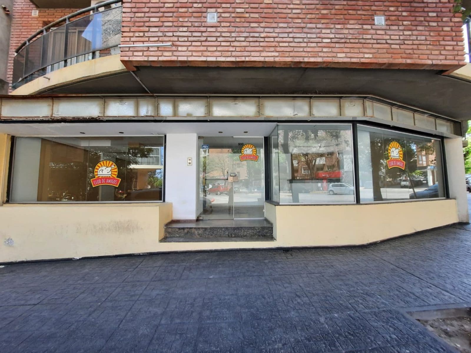 Excelente Local De 120 M2 Con Patio Y Quincho — foto 3
