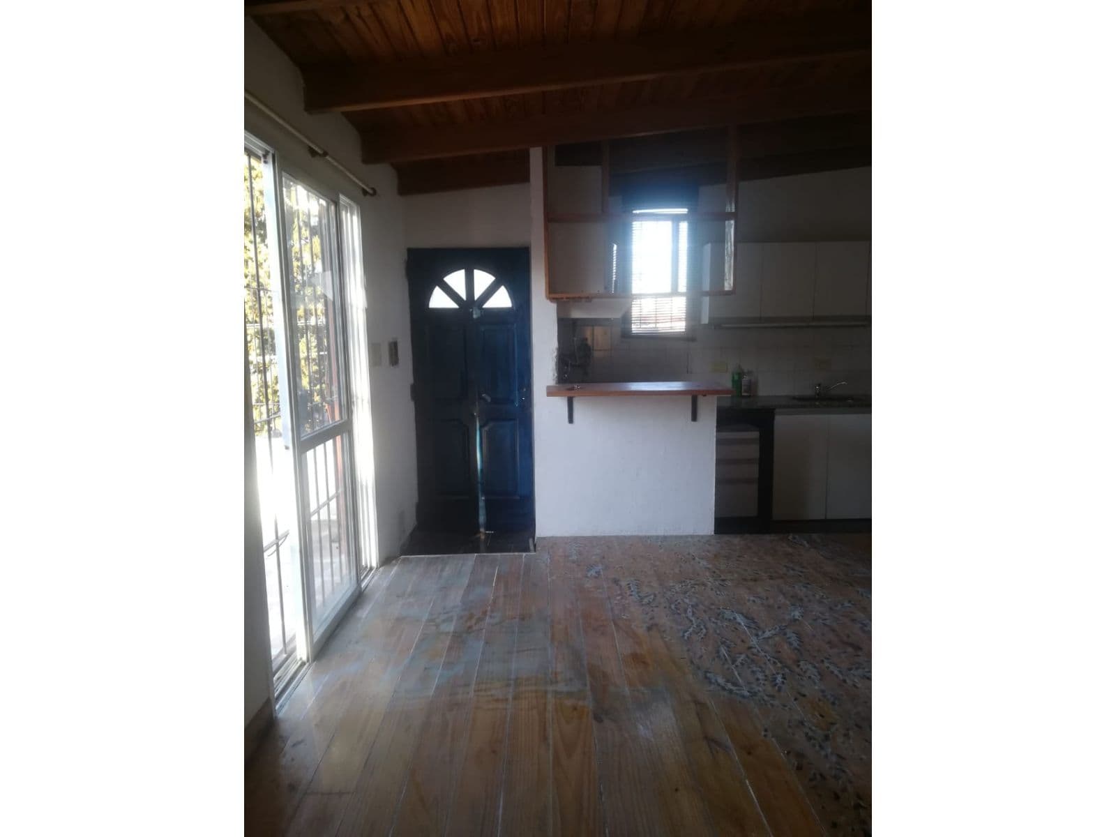 VENTA AGRELO 2333 CASA DE DOS DORMITORIO CON COCHERA Y PLANTA ALTA — foto 14