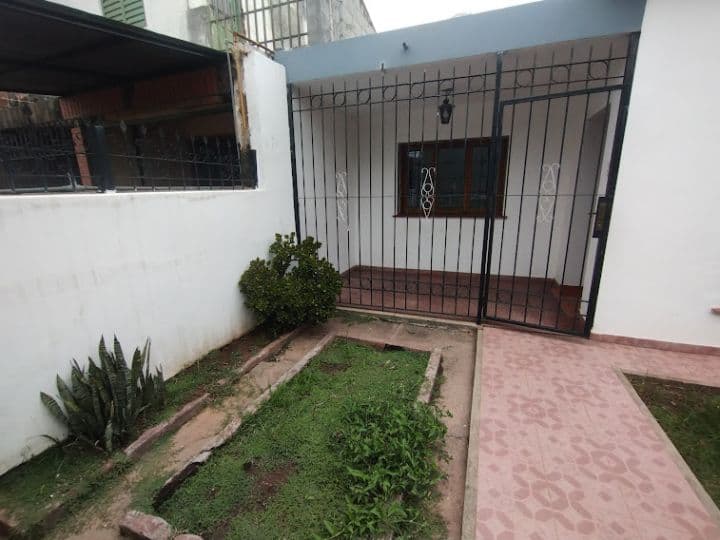 CASA EN VENTA 2 DORMITORIOS CENTRO AMÉRICA — foto 5