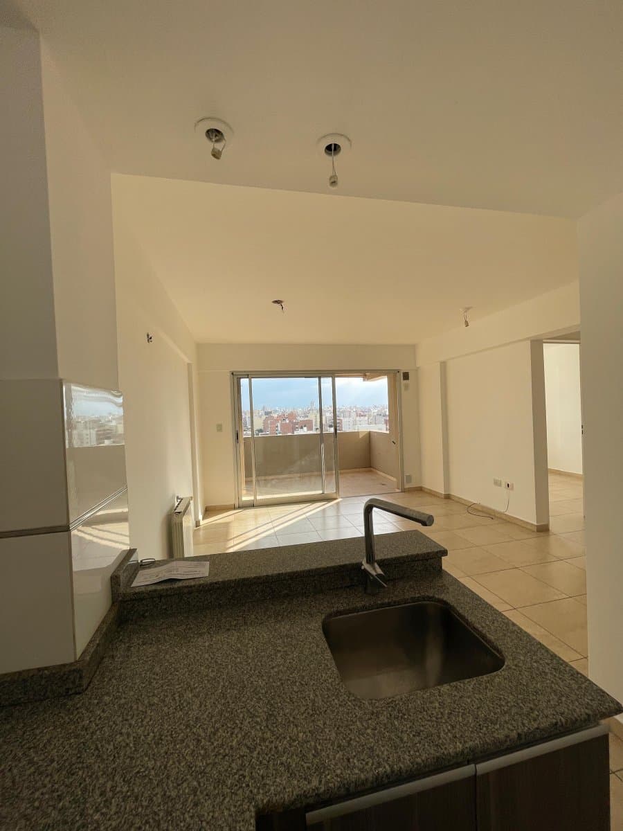 Departamento 1 Dormitorio con Balcon y Cochera En Venta - General Paz — foto 6