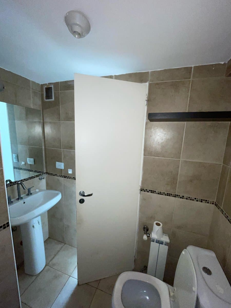 Departamento 1 Dormitorio con Balcon y Cochera En Venta - General Paz — foto 13