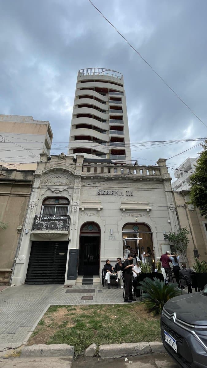 Departamento 1 Dormitorio con Balcon y Cochera En Venta - General Paz — foto 1