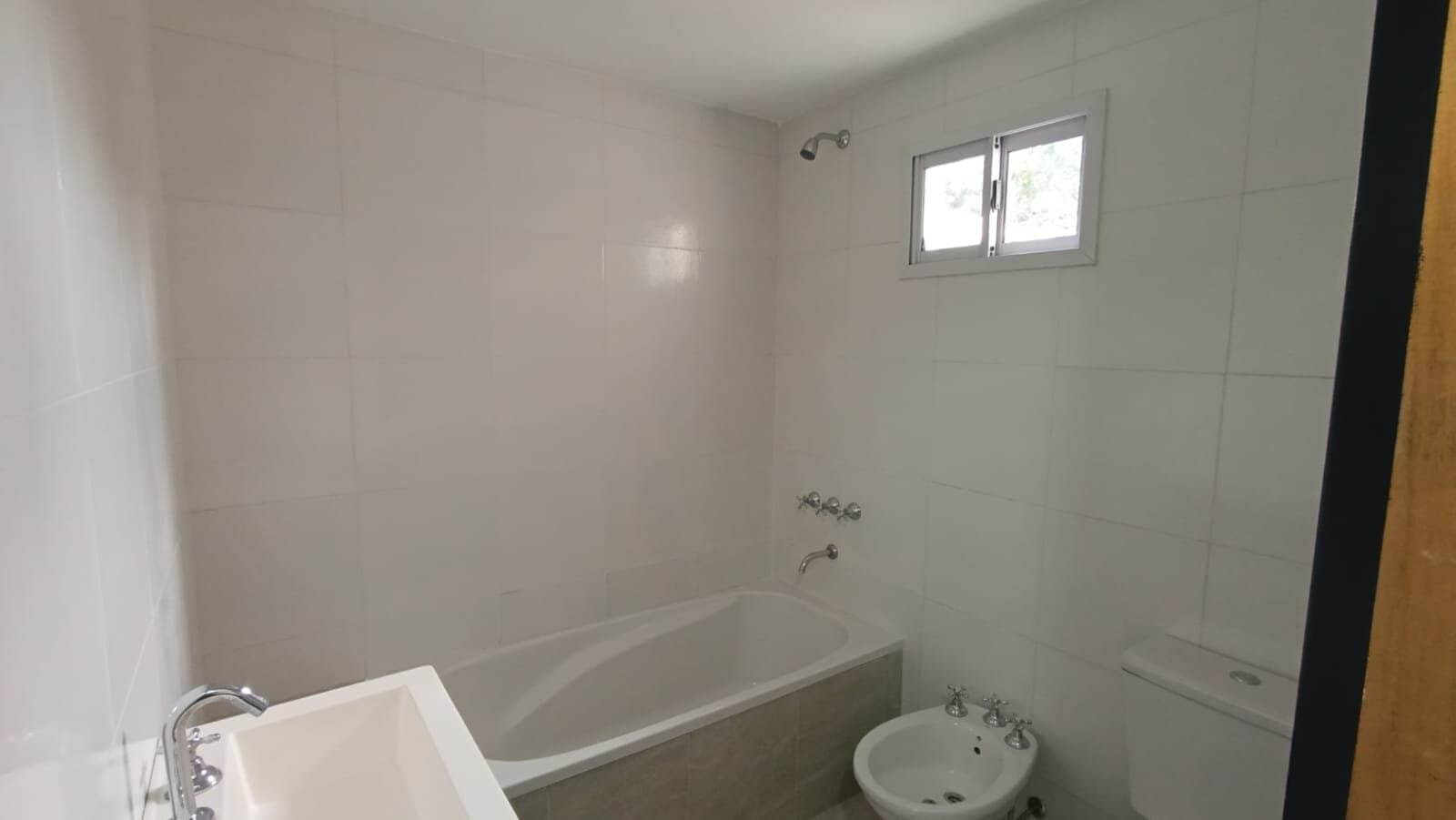 CASTELAR PH ,AP-CREDITO, A/PROF,COCHERA,PATIO, MB UBIC — foto 14