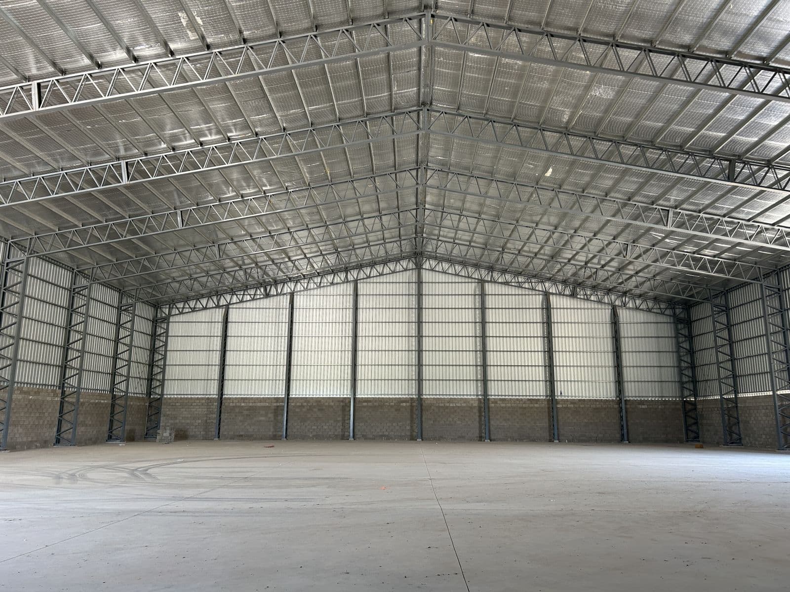 Ruta 22 S y Calle Crespo - Nave 1.800 m2 | VGG — foto 2