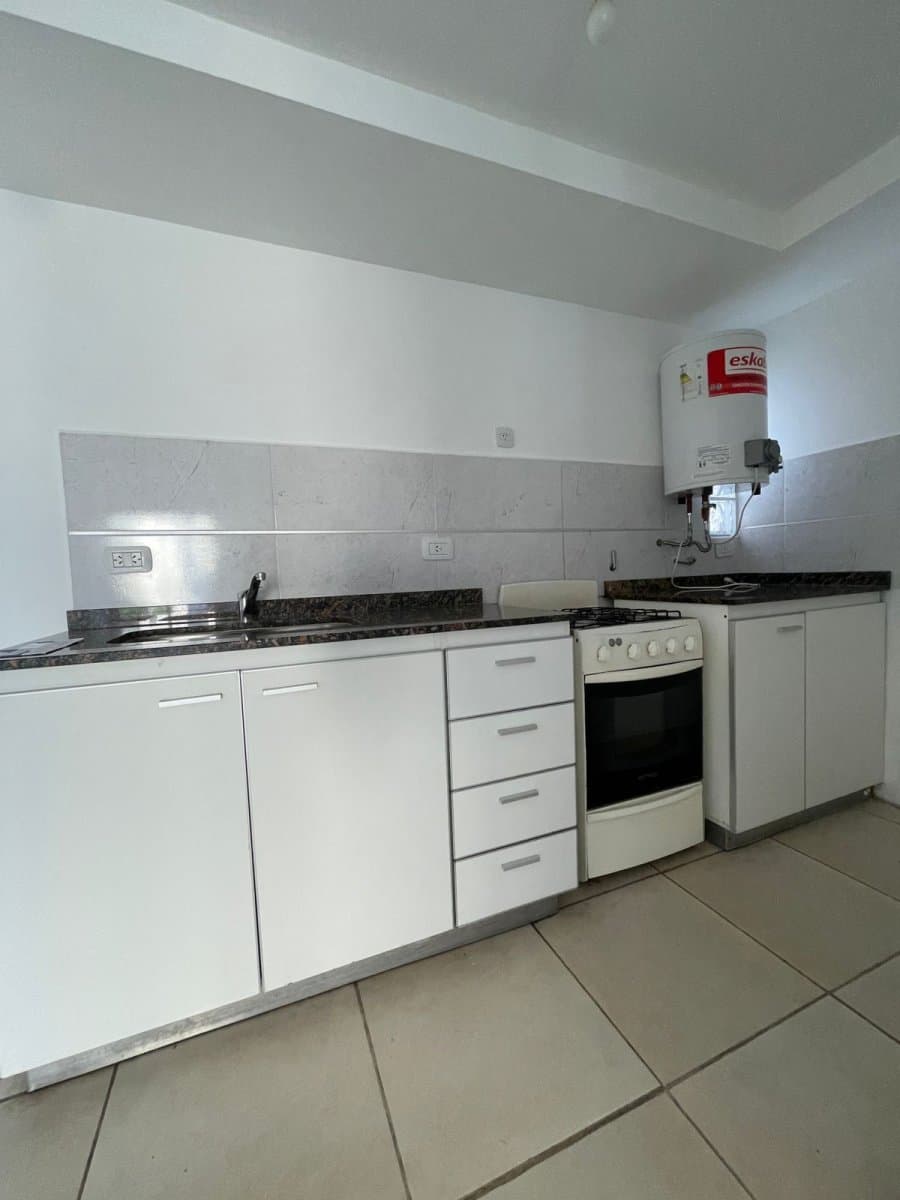 Departamento 1 Dormitorio con balcón — foto 4