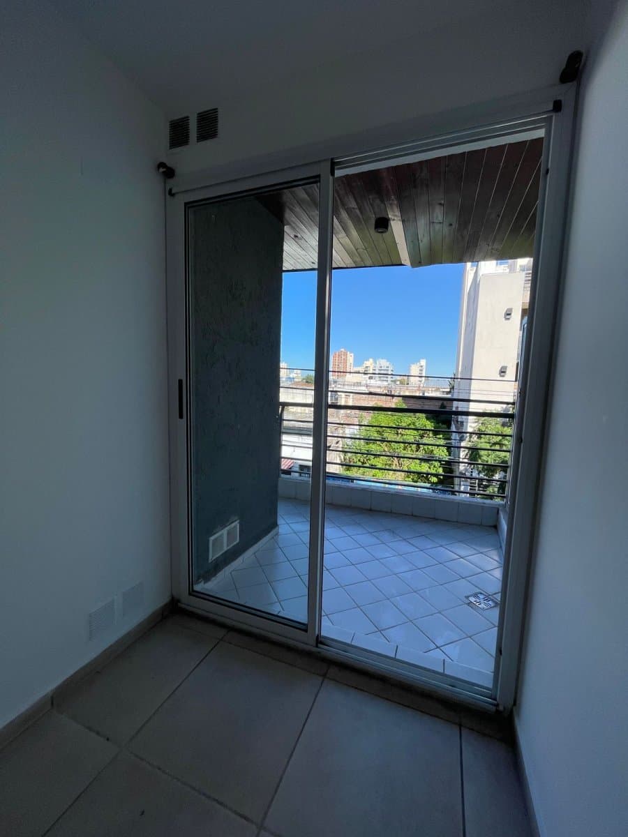 Departamento 1 Dormitorio con balcón — foto 11