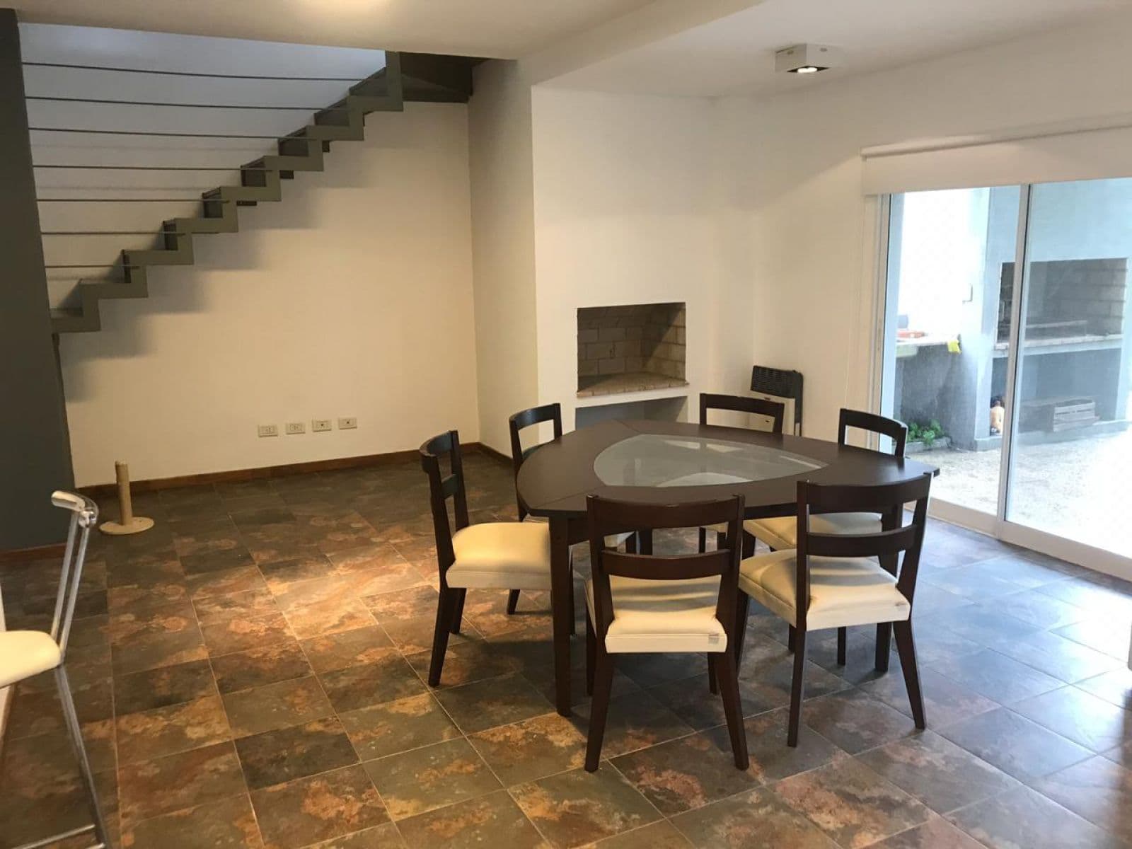 VENTA CASA 2 DORMITORIOS ALDEA FISHERTON — foto 8