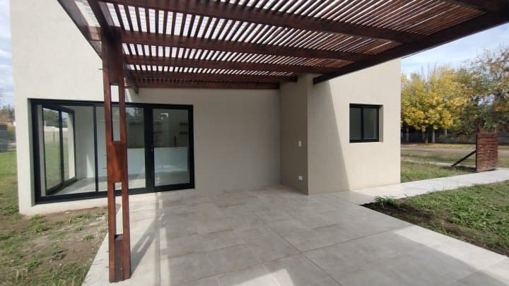 VENTA CASA A ESTRENAR 2 DORMITORIOS IBARLUCEA BARRIO EL SOLEADO — foto 2