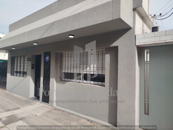 PH DE 4 AMBIENTES EN ZONA TRIBUNALES MORON — foto 2