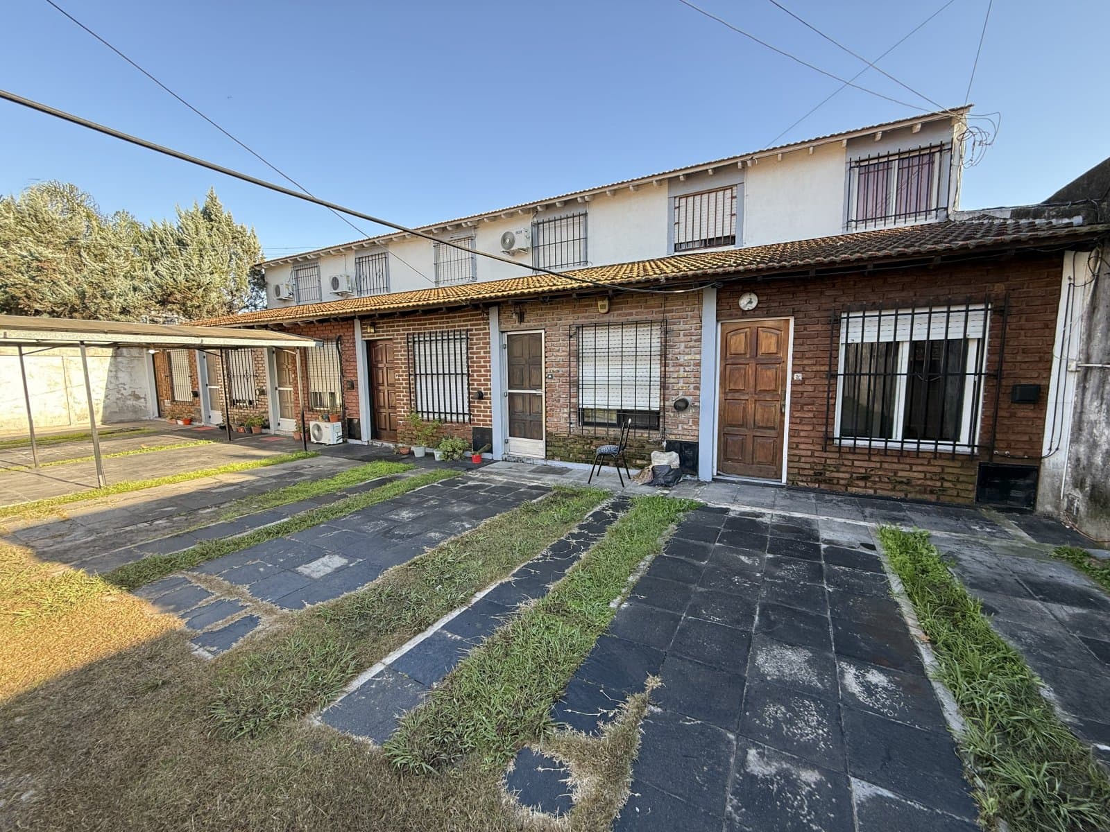 DUPLEX 2 AMB CON COCHERA Y PATIO - VILLA LUZURIAGA — foto 1