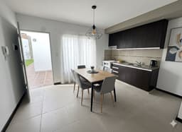 Alberdi. 2 dormitorios con patio y financiación. Entrega inicial: U$S 35.000