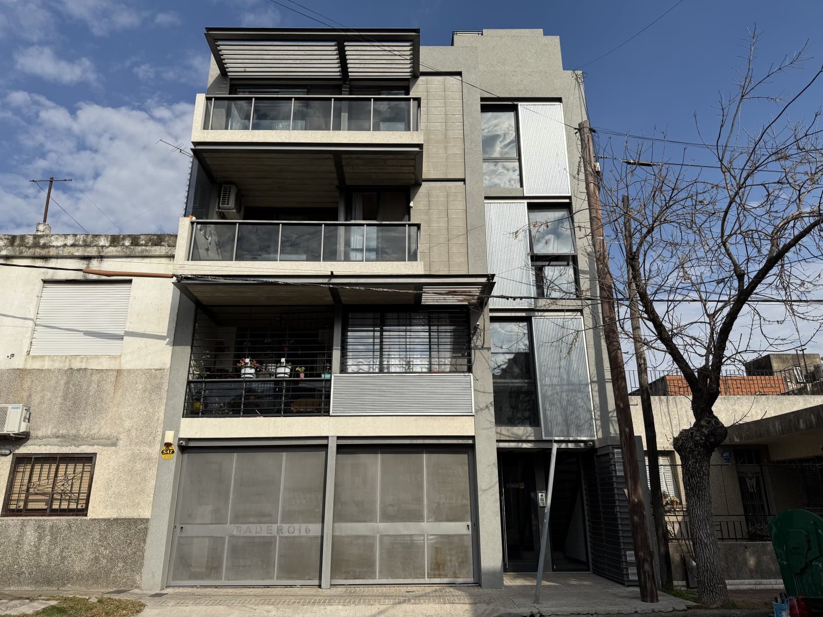 Duplex de 2 dormitorios, doble balcón. Apto crédito. — foto 12