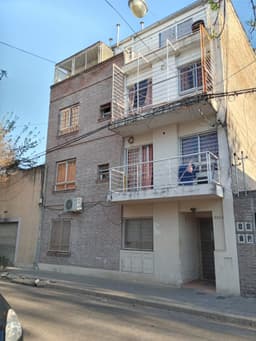 Departamento 1 dormitorio planta baja con patio