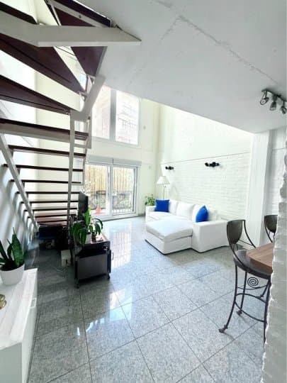 Duplex tipo loft 2 ambienes en Parque Centenario — foto 2