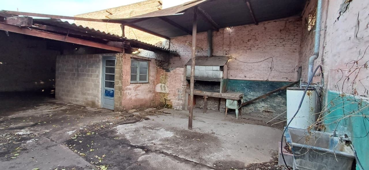 Venta. Local comercial con terreno y deposito. — foto 7
