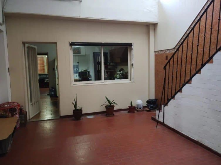 CASA 6 AMBIENTES CON PATIO Y TERRAZA Y LOTE PROPIO — foto 15